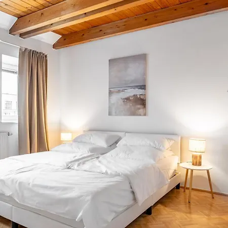 Alpena Homes, Zentrum