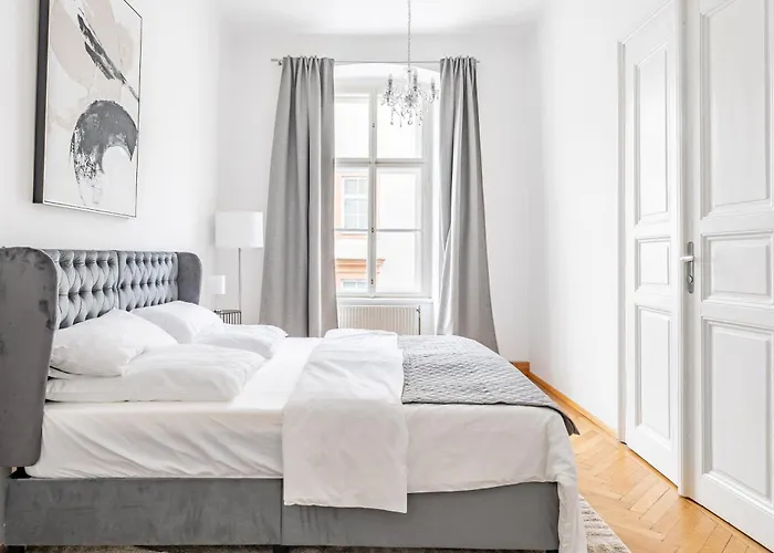 Alpena Homes, Zentrum, Domblick, Kueche * Linz