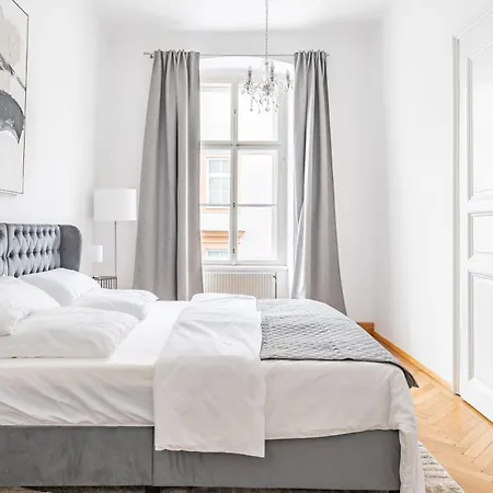 Alpena Homes, Zentrum, Domblick, Kueche * Linz
